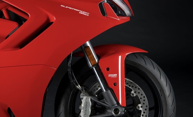 ducati_supersport_950_12_uc210962_low_product_gallery