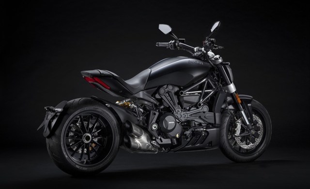 ducati_xdiavel_dark__3__uc209654_low_product_gallery