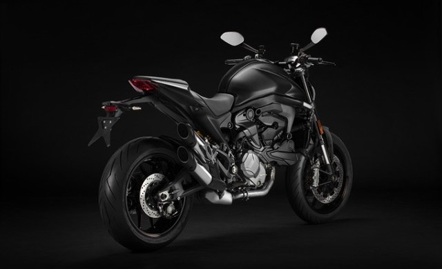 my21_ducati_monster__12__uc214679_low_product_gallery53