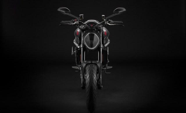 my21_ducati_monster__4__uc214673_low_product_gallery13