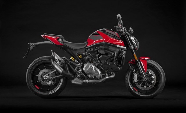 my21_ducati_monster_personalised_with_logo_stickers_kit_uc214703_low_product_gallery78