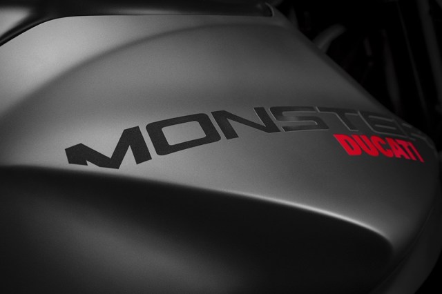 my21_ducati_monster_plus__11__uc214640_low_large