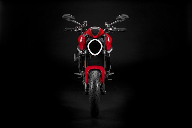 my21_ducati_monster_plus__3__uc214633_low_large