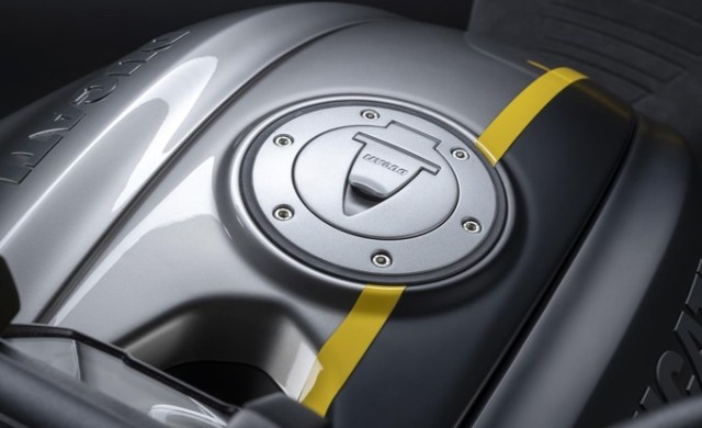 my22_ducati_diavel_1260_s_01__17__uc293420_mid_product_gallery