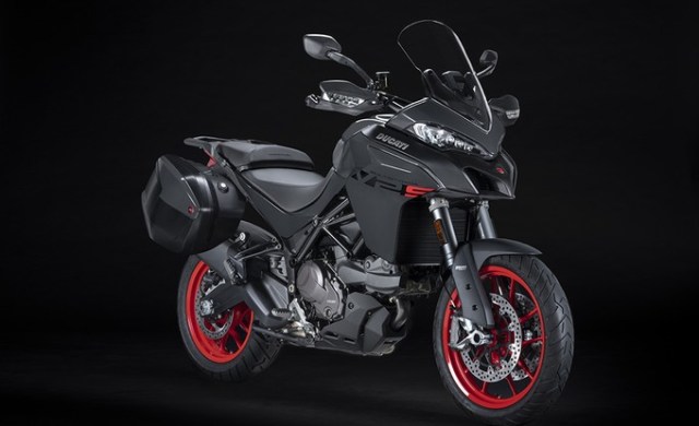my22_ducati_multistrada_v2s_grey_st__59__uc338656_low_product_gallery