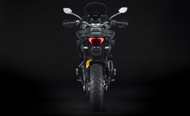 my22_ducati_multistrada_v2s_grey_st__62__uc338659_low_product_gallery