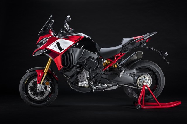 my22_ducati_multistrada_v4_pikespeak__5__uc347727_low_large